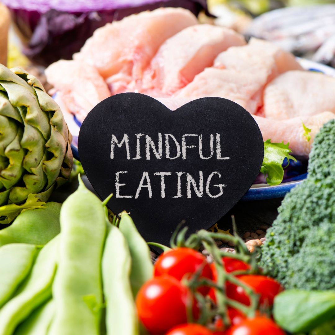 MINDFUL EATING IN FITNESS: HOW TO LISTEN TO YOUR BODY’S NEEDS