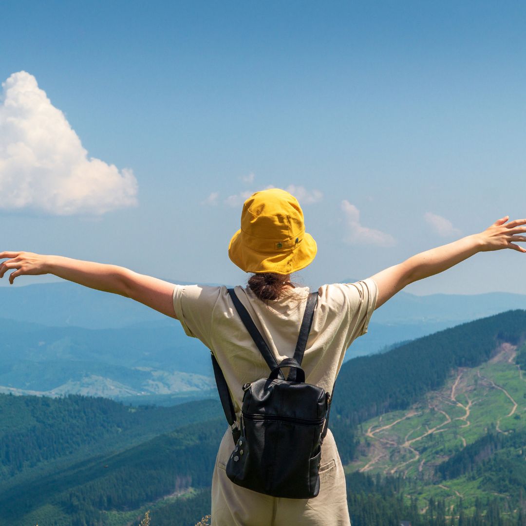 HOW TO STAY FIT WHILE TRAVELING OR ON THE ROAD